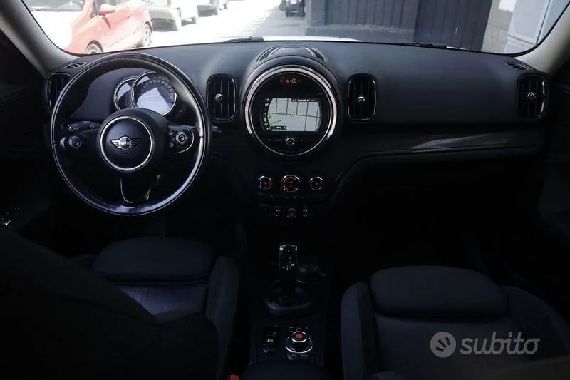Mini Countryman 2018 photo 2