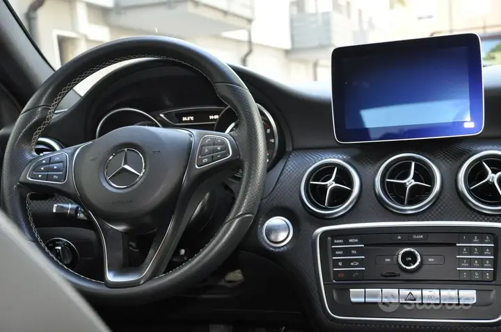 Mercedes-Benz A-Class 2017 photo 4
