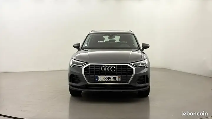 Audi Q3 2023 photo 2