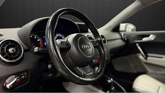 Audi A1 2013 photo 2