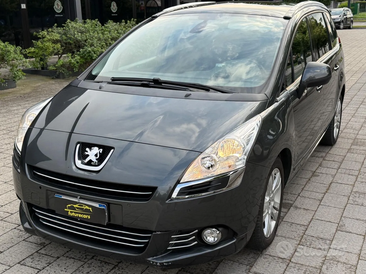 Peugeot 5008 2012 photo 2