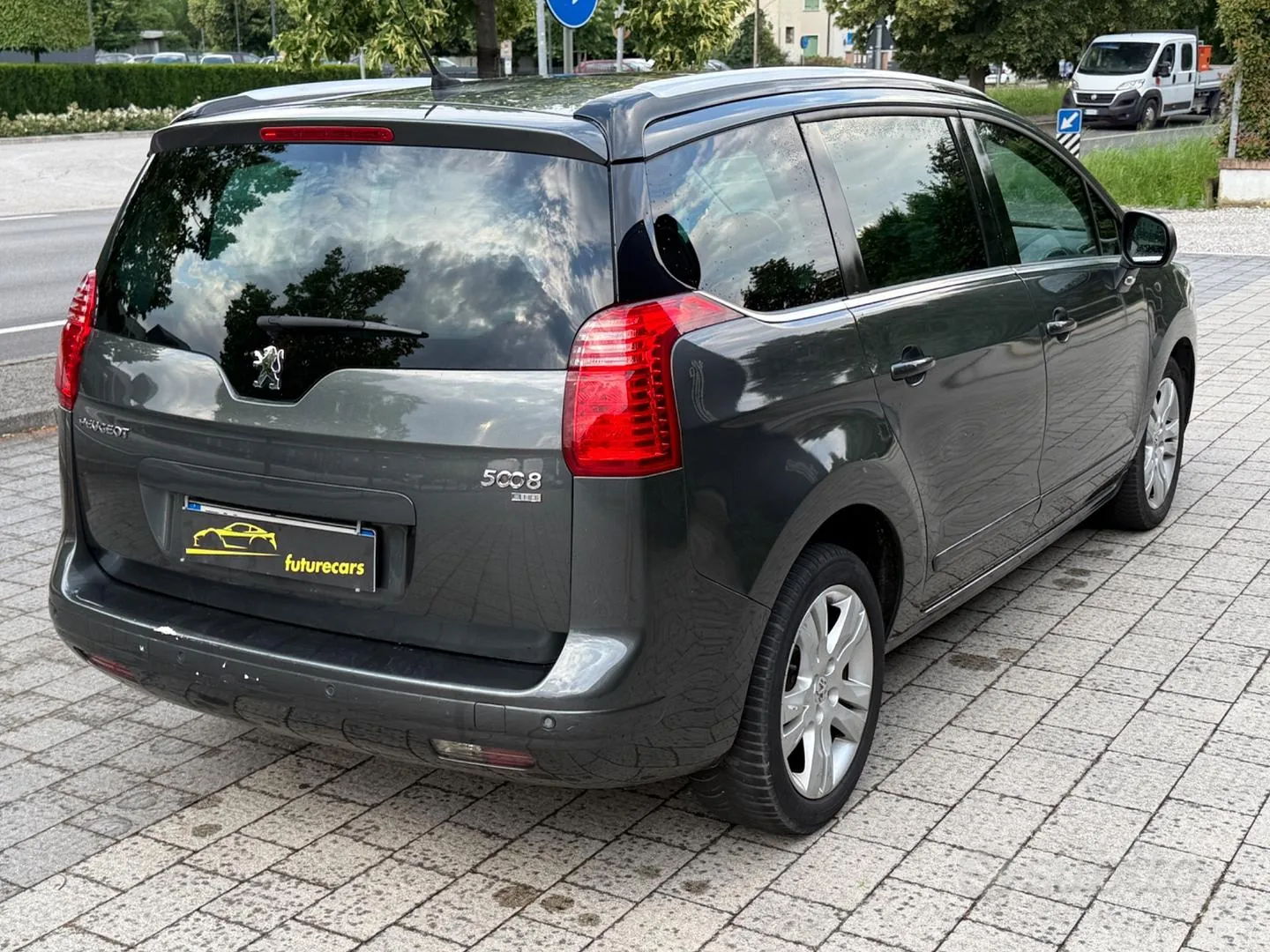 Peugeot 5008 2012 photo 5