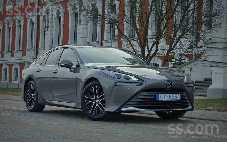 Toyota Mirai 2021 photo 2