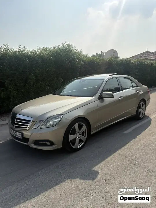 Mercedes-Benz E-Class 2010 photo 2