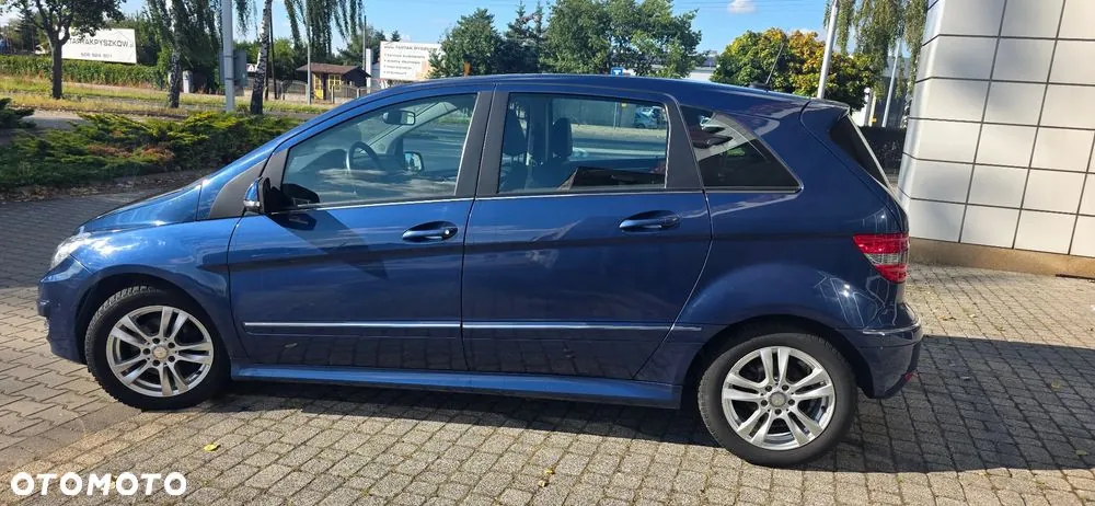 Mercedes-Benz B-Class 2011 photo 4