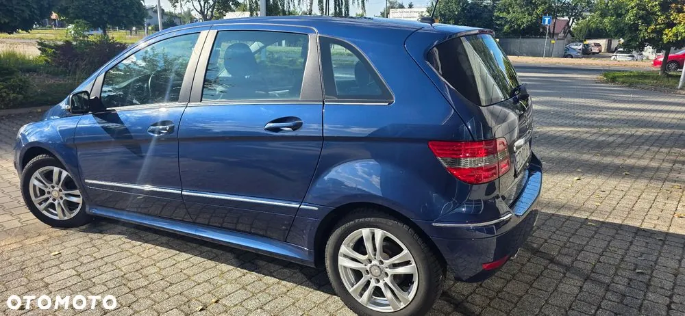 Mercedes-Benz B-Class 2011 photo 5