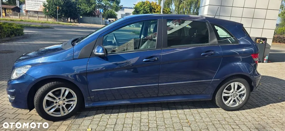 Mercedes-Benz B-Class 2011 photo 3