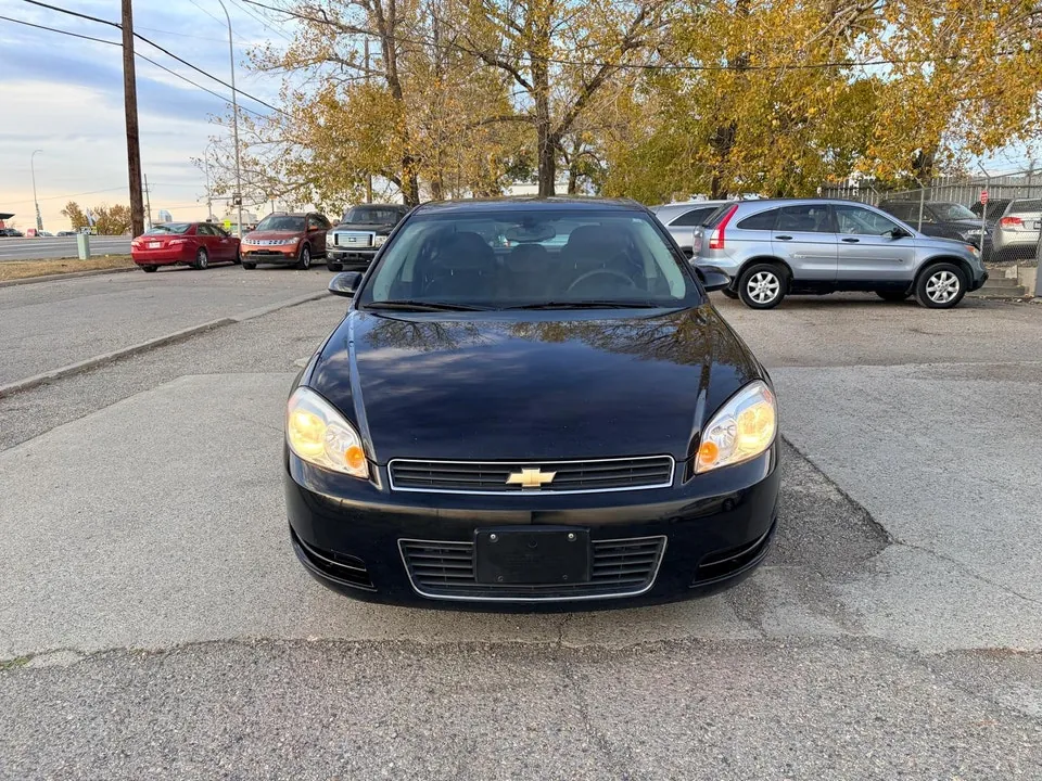 Chevrolet Impala 2010 photo 2