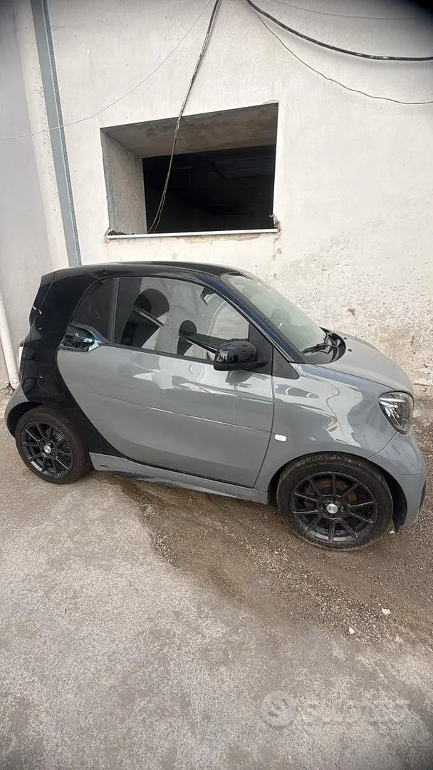 Smart Fortwo 2021 photo 2