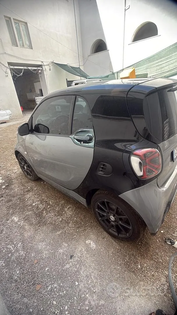 Smart Fortwo 2021 photo 4