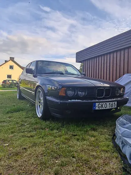BMW 525I
