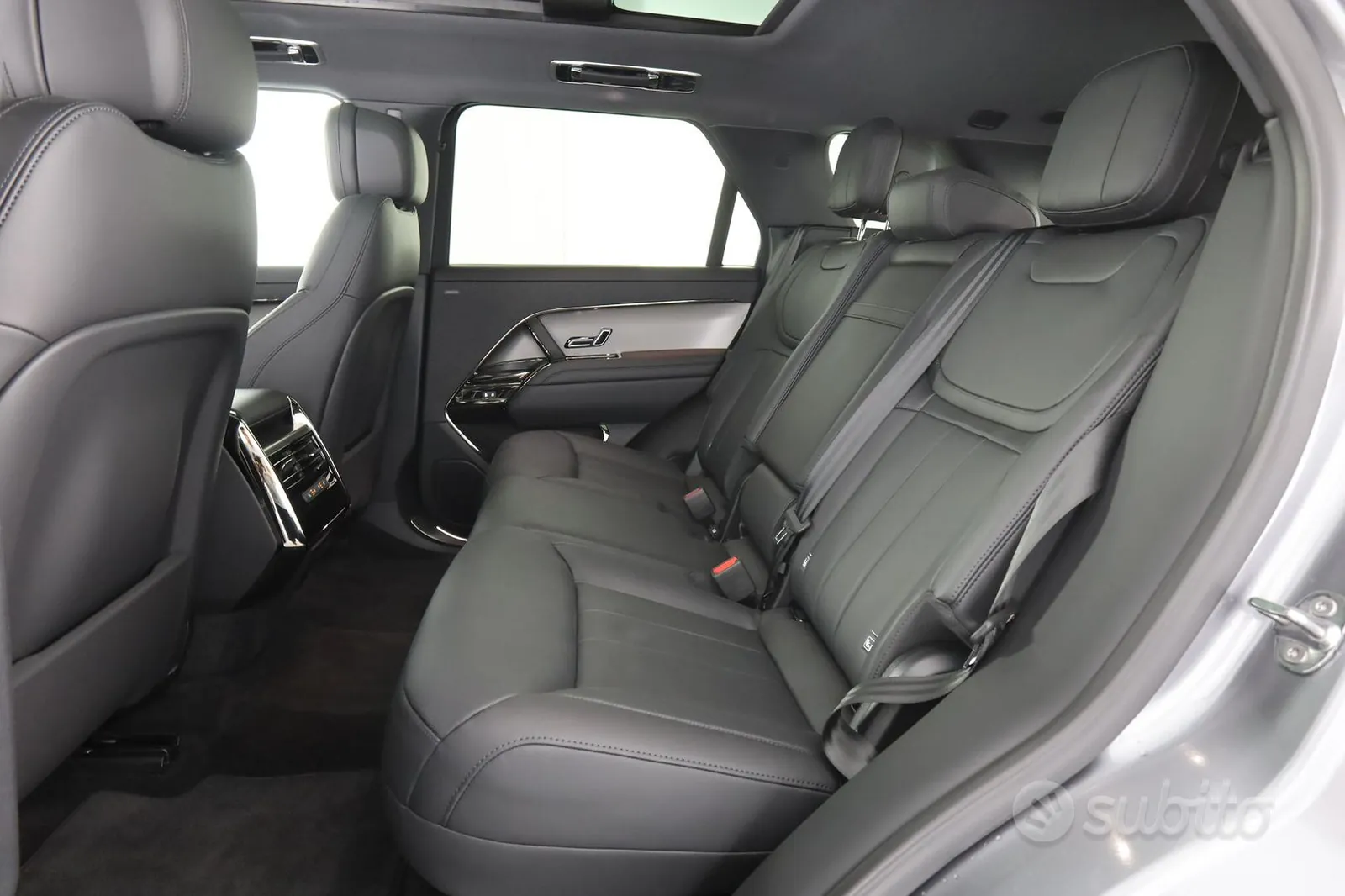 Land Rover Range Rover Sport 2025 photo 3