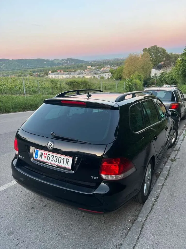 Volkswagen Golf 2012 photo 2