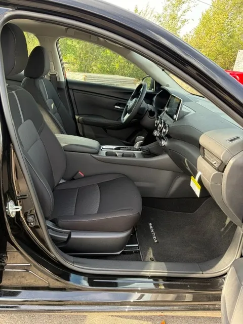 Nissan Sentra 2025 photo 5