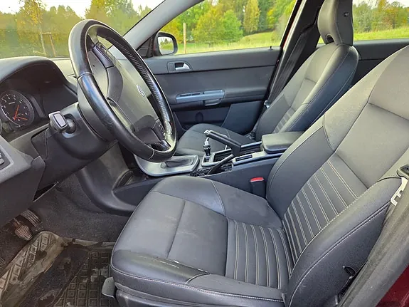 Volvo V50 2010 photo 5