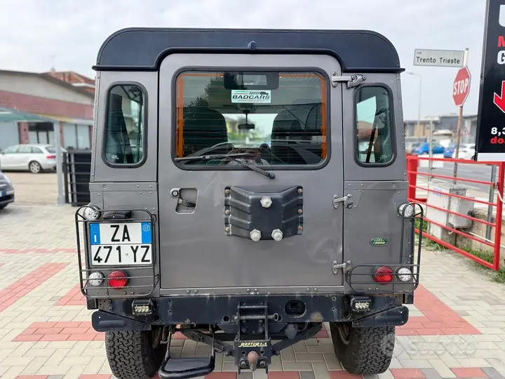 Land Rover Defender 2007 photo 5