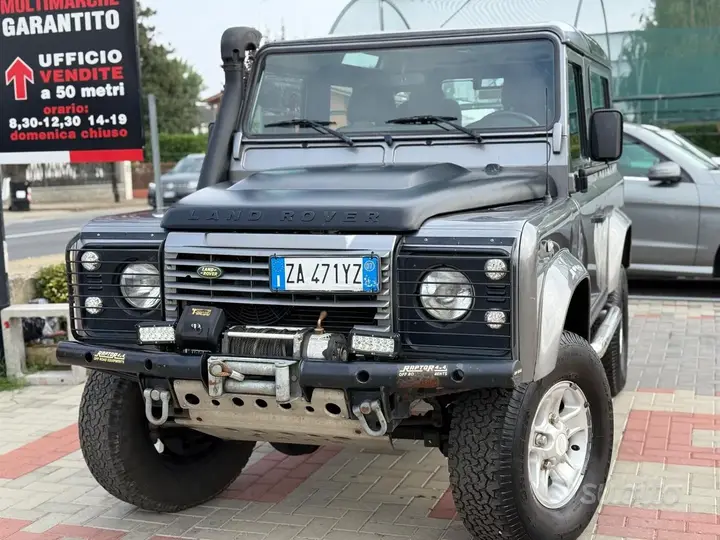 Land Rover Defender