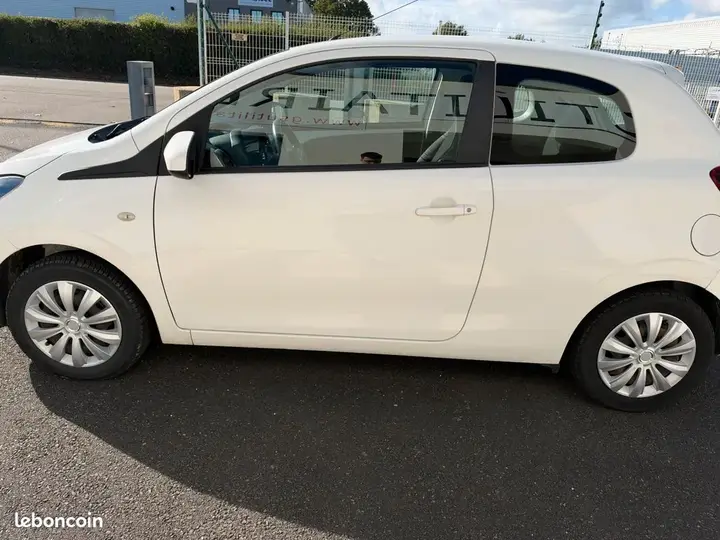 Peugeot 108 2017 photo 3
