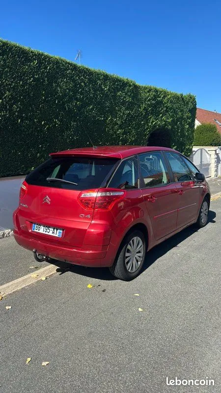 Citroen C4 Picasso 2009 photo 2