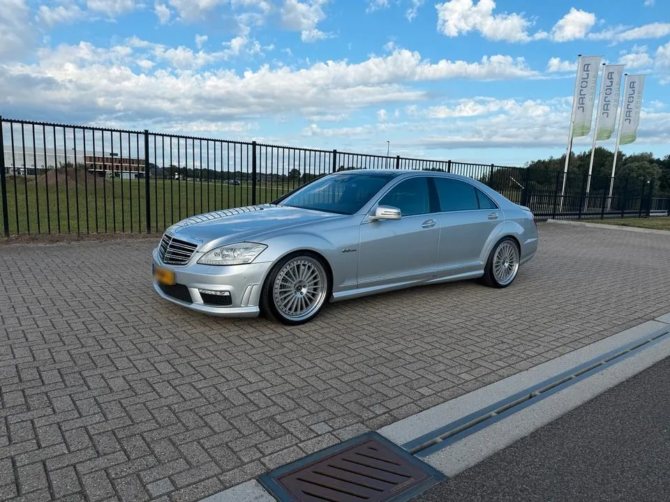 Mercedes-Benz S63 Amg