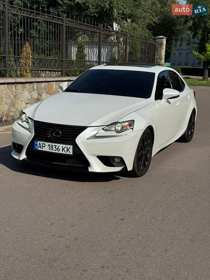 Lexus Is