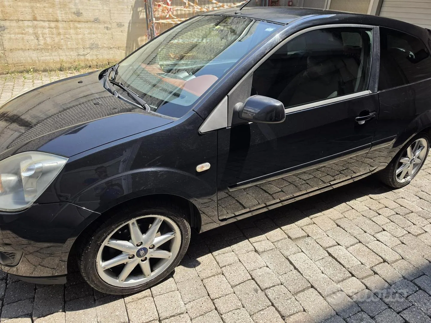 Ford Fiesta 2007 photo 2