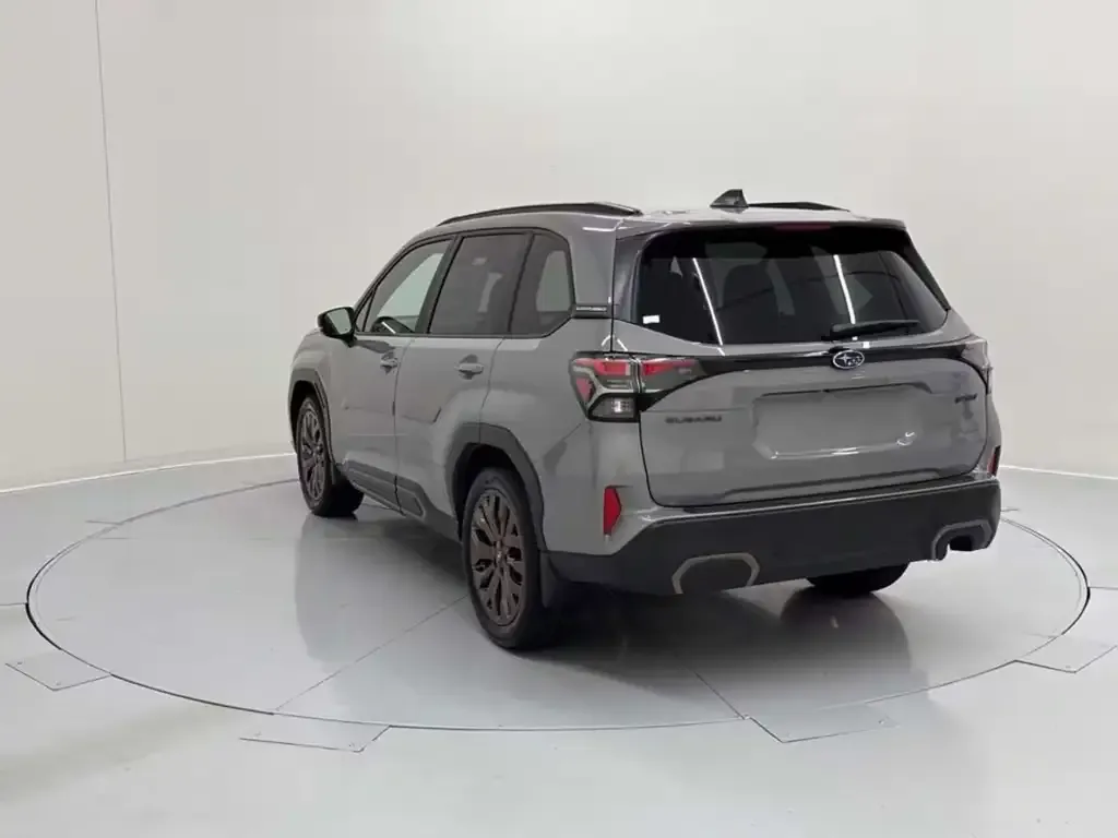 Subaru Forester 2026 photo 3