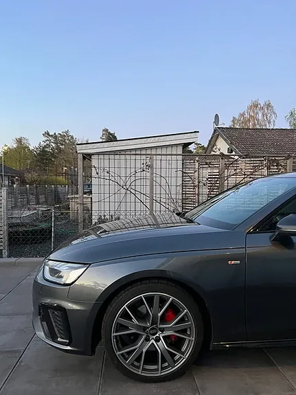 Audi A4 2023 photo 3