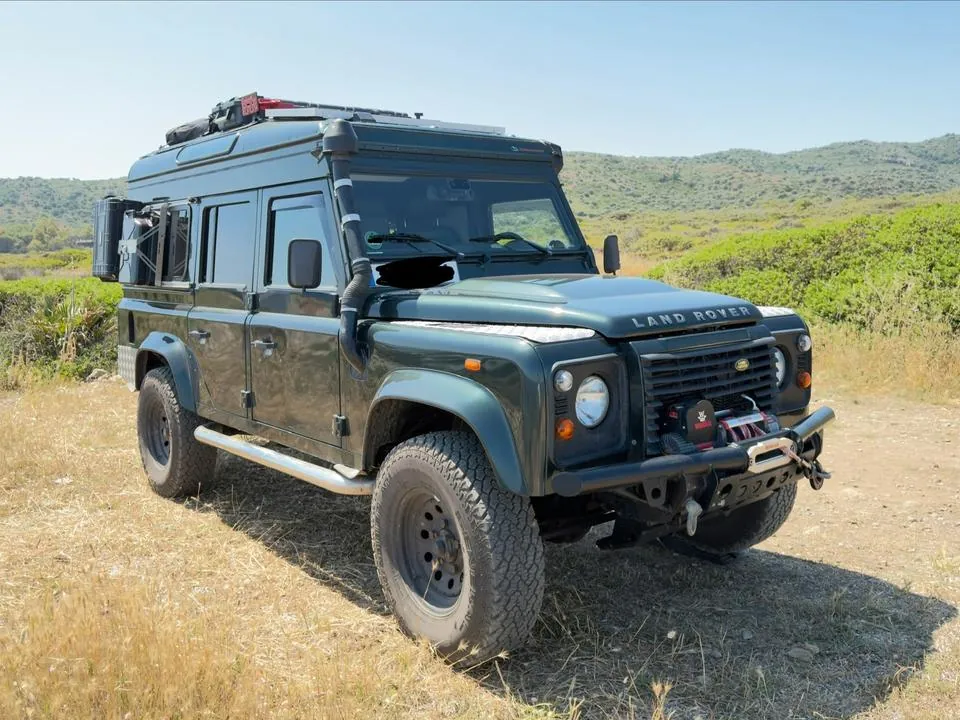 Land Rover Defender 110