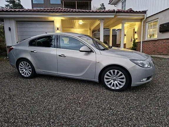 Opel Insignia 2009 photo 2