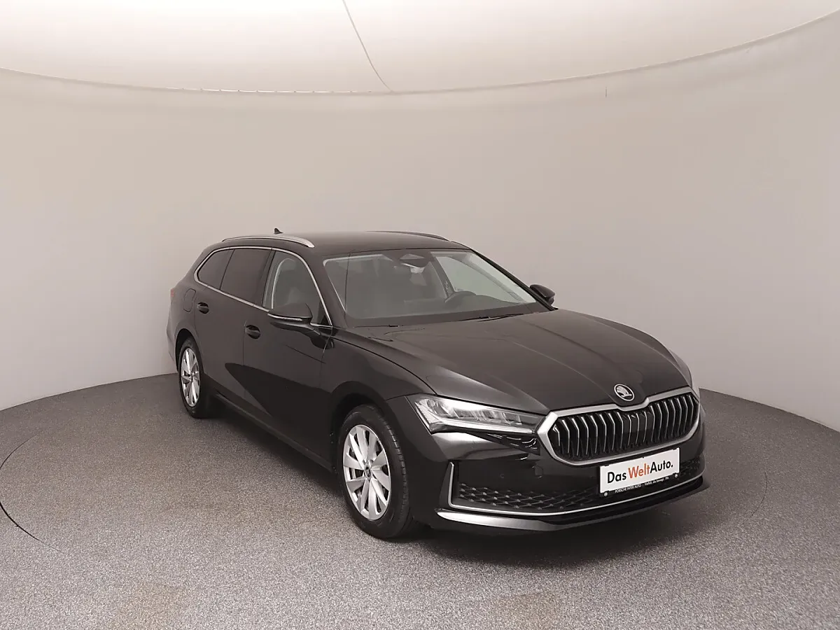Skoda Superb 2025 photo 2