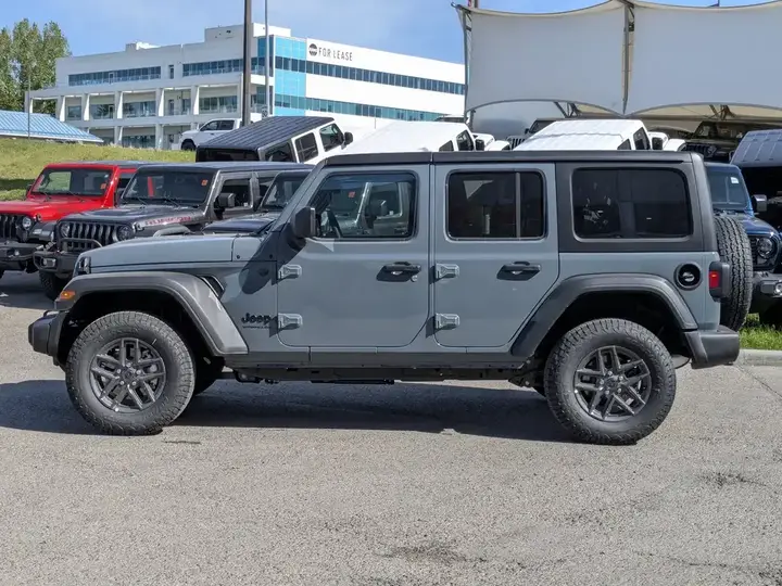 Jeep Wrangler 2025 photo 2