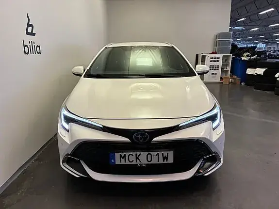 Toyota Corolla 2023 photo 2