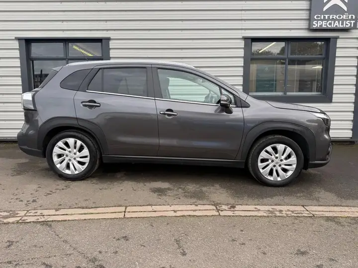 Suzuki S-Cross 2023 photo 2