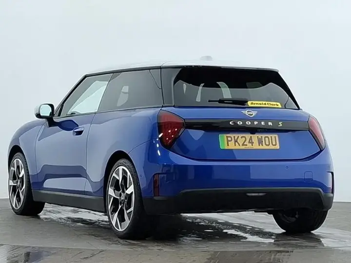 Mini Cooper 2024 photo 2