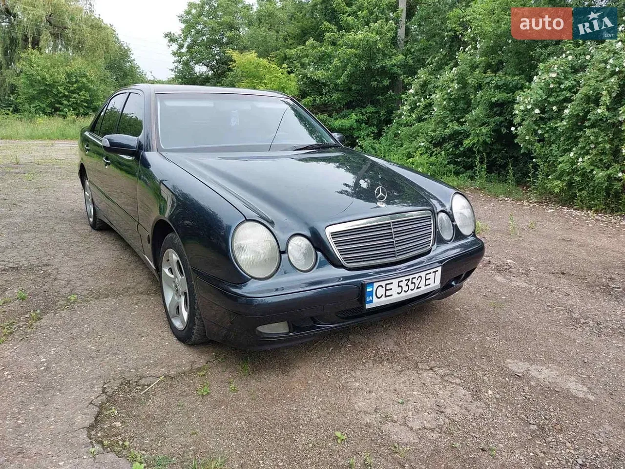 Mercedes-Benz E-Class 2000 photo 2