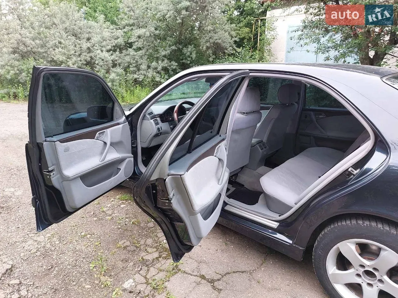Mercedes-Benz E-Class 2000 photo 5