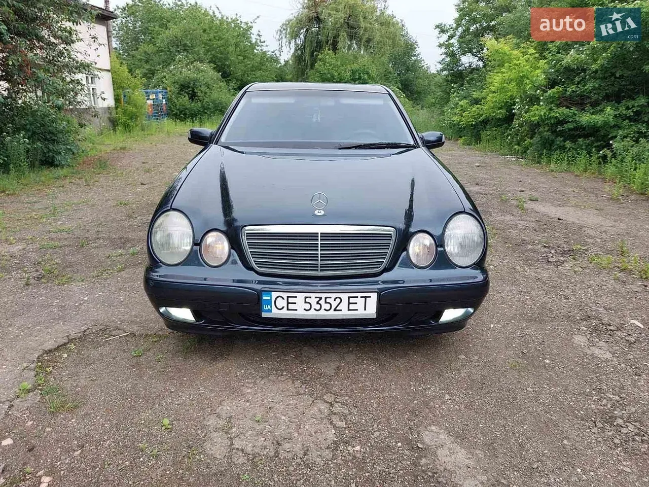 Mercedes-Benz E-Class 2000 photo 3