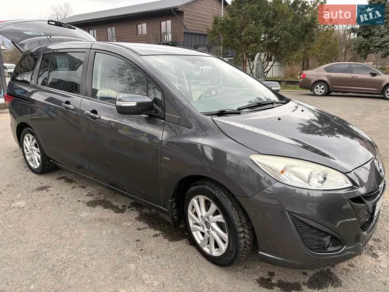 Mazda 5 2012 photo 3