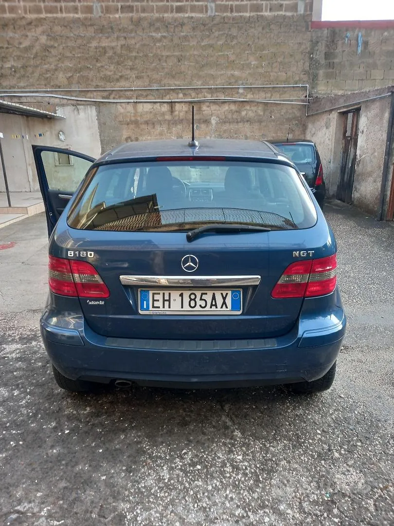 Mercedes-Benz B-Class 2011 photo 4