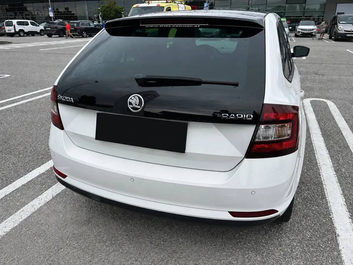 Skoda Rapid 2014 photo 2