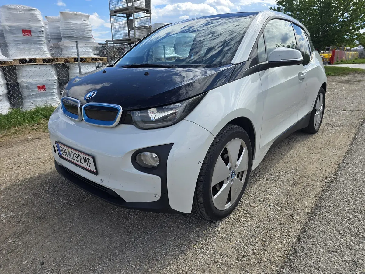 BMW I3