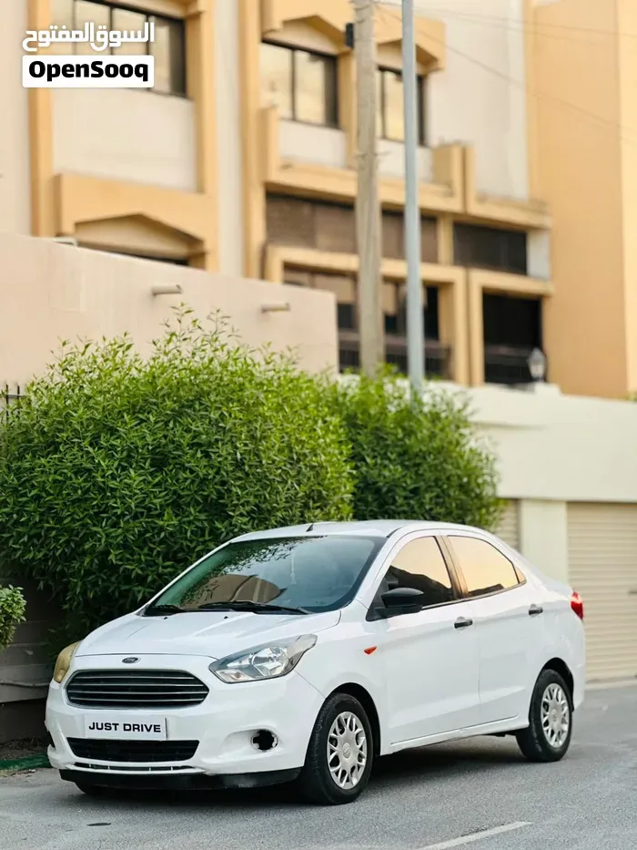 Ford Figo 2017 photo 3