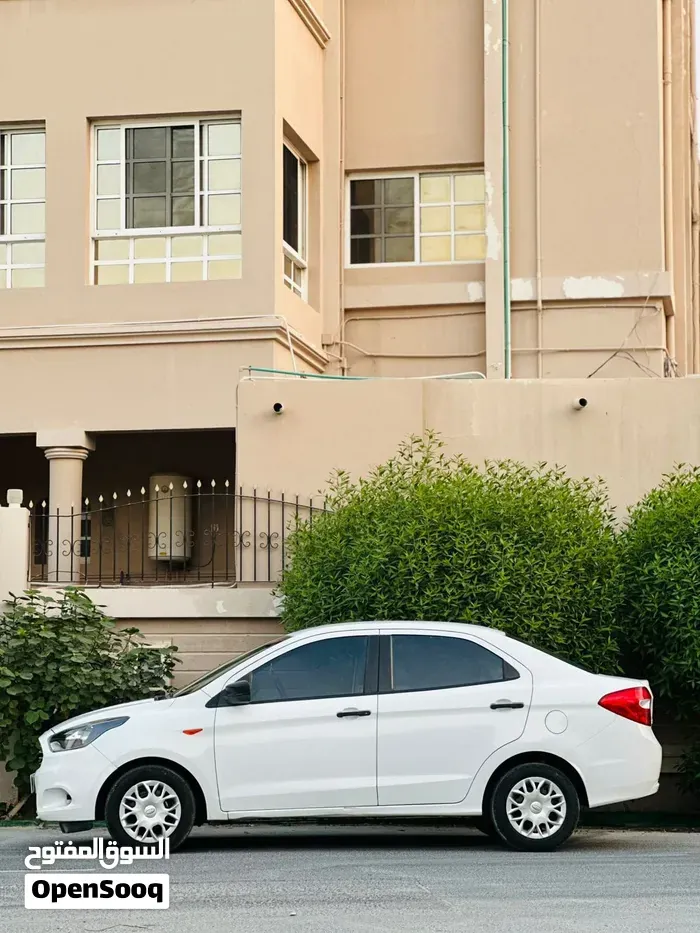 Ford Figo 2017 photo 4