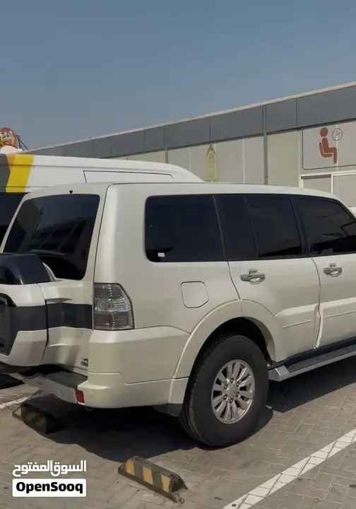 Mitsubishi Pajero 2015 photo 3