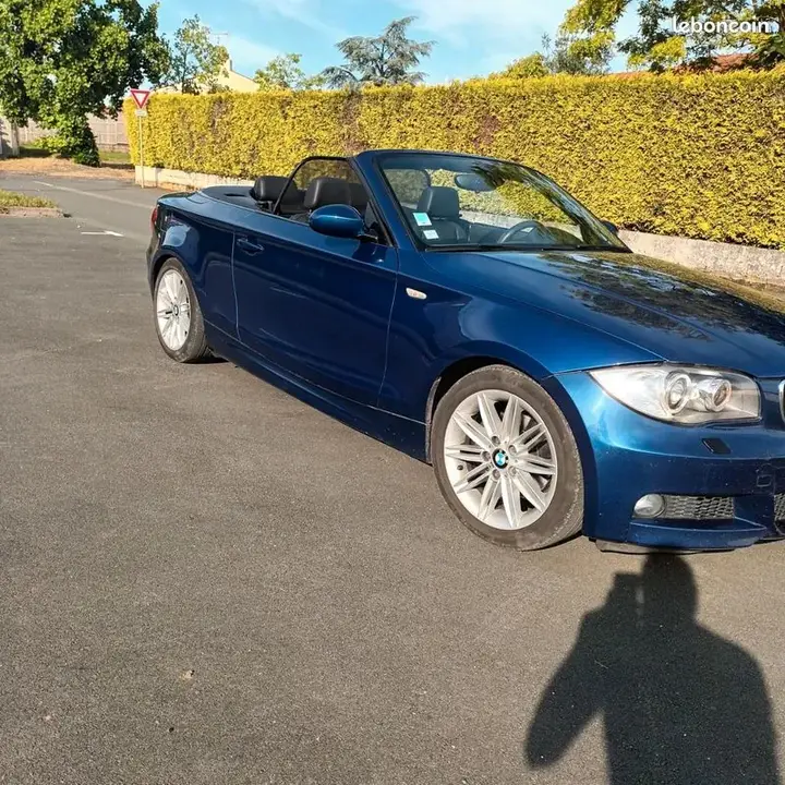 BMW 1 Series 2009 photo 2