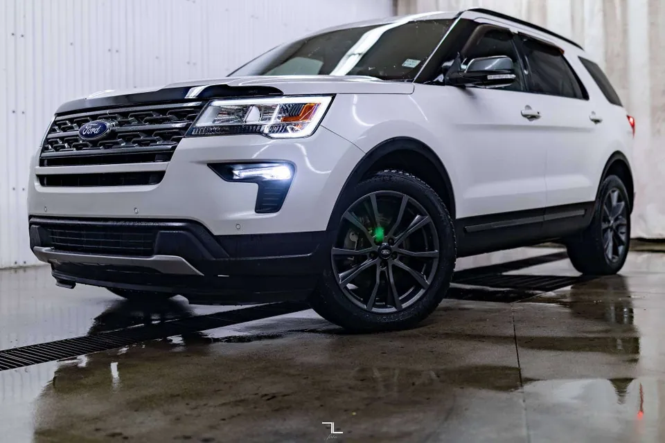 Ford Explorer 2018 photo 3