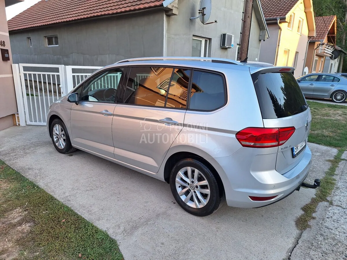 Volkswagen Touran 2016 photo 2