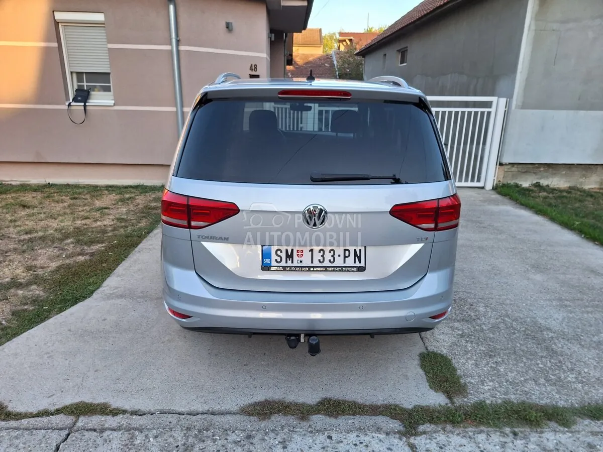Volkswagen Touran 2016 photo 5