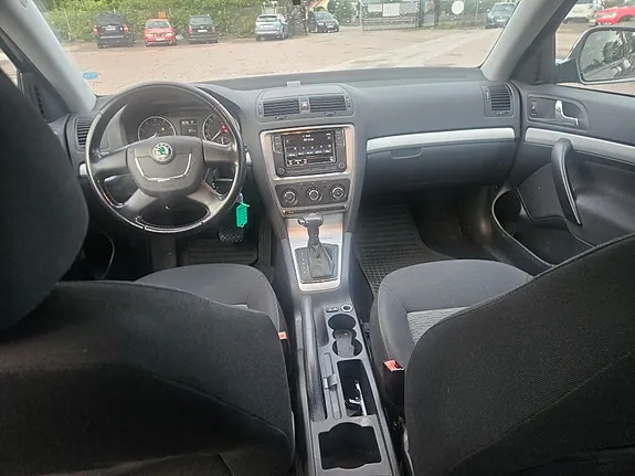 Skoda Octavia 2011 photo 5